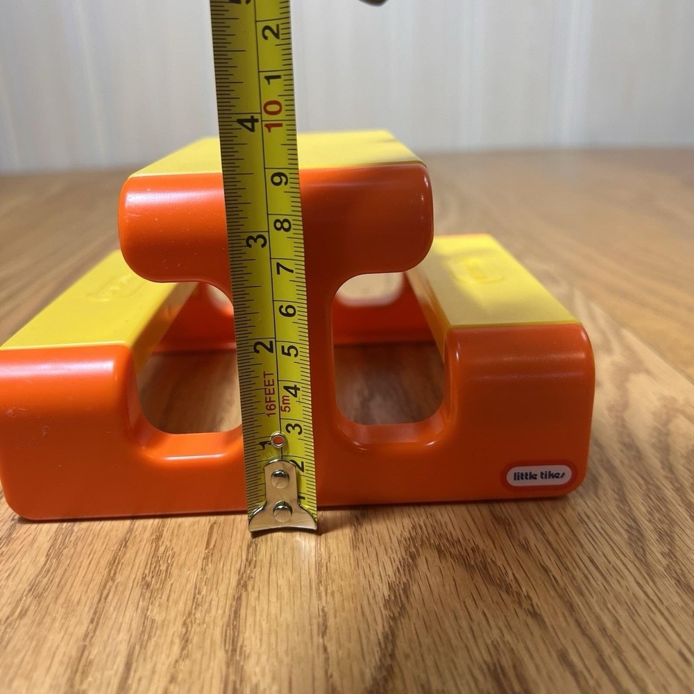 Little Tikes Vintage Dollhouse Patio Furniture Table & 2 Yellow Chairs Picnic - Picture 9 of 12